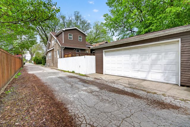 908 Wenonah Avenue, Oak Park, IL 60304