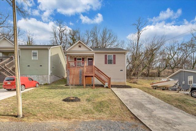 1427 Varnell AVE, Roanoke, VA 24012