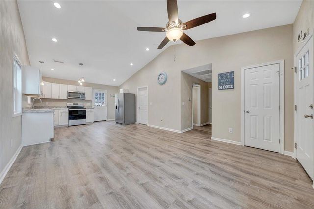 1427 Varnell AVE, Roanoke, VA 24012