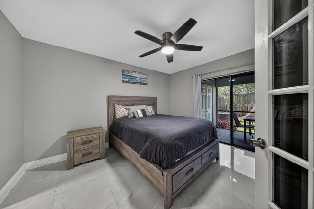 1036 E Lakes Drive, Pompano Beach, FL 33064