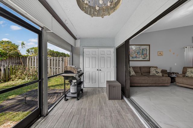 1036 E Lakes Drive, Pompano Beach, FL 33064