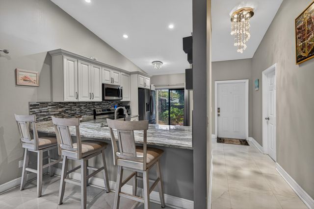 1036 E Lakes Drive, Pompano Beach, FL 33064