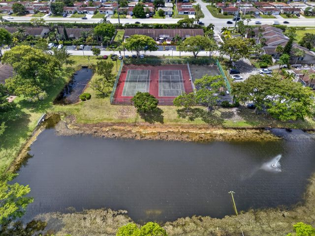 1036 E Lakes Drive, Pompano Beach, FL 33064