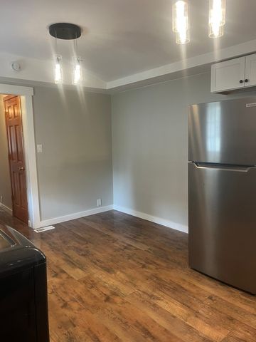 208 Independence Avenue, Joliet, IL 60433