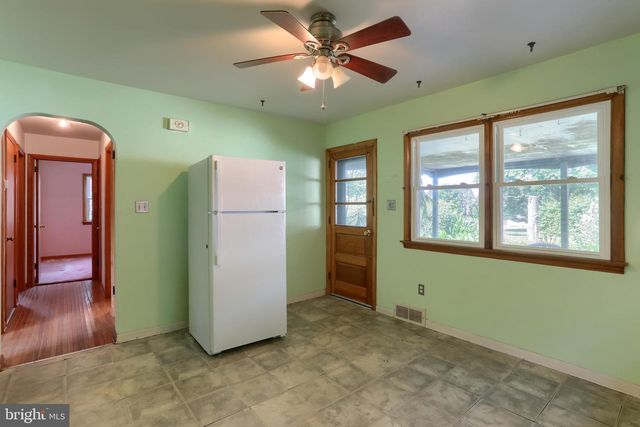 6370 SUNDRA DR, East Petersburg, PA 17520