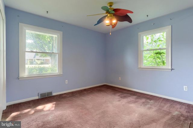 6370 SUNDRA DR, East Petersburg, PA 17520