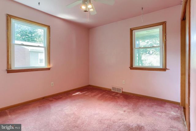 6370 SUNDRA DR, East Petersburg, PA 17520