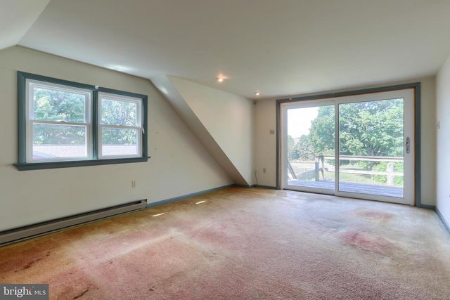6370 SUNDRA DR, East Petersburg, PA 17520
