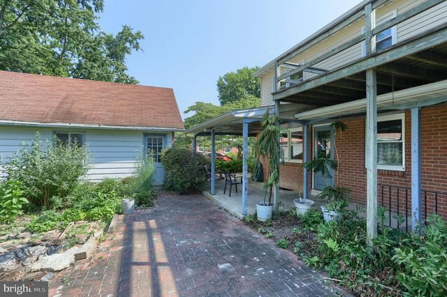 6370 SUNDRA DR, East Petersburg, PA 17520