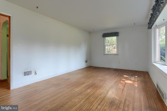 6370 SUNDRA DR, East Petersburg, PA 17520