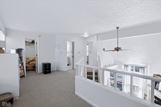 7725 Harbour Isle, Indianapolis, IN 46240