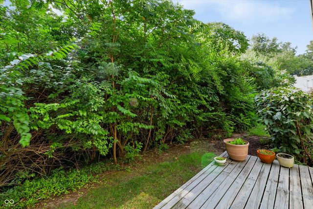 7725 Harbour Isle, Indianapolis, IN 46240