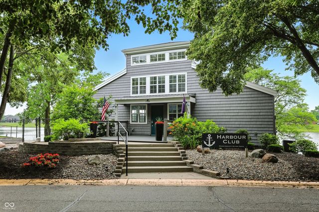 7725 Harbour Isle, Indianapolis, IN 46240