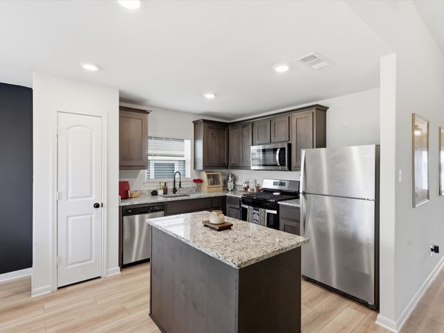 916 American Flyer, Fort Worth, TX 76108