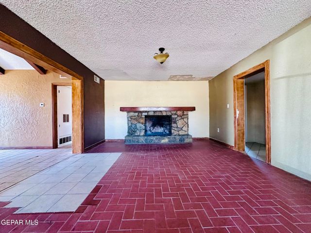 321 2nd Street, Sunland Park, NM 88063