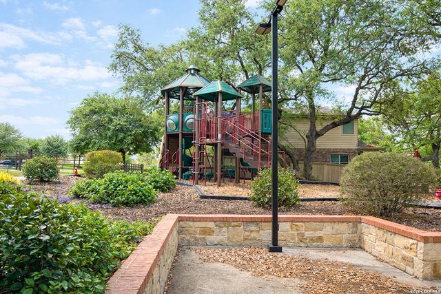 237 FISCHER DR, Boerne, TX 78006