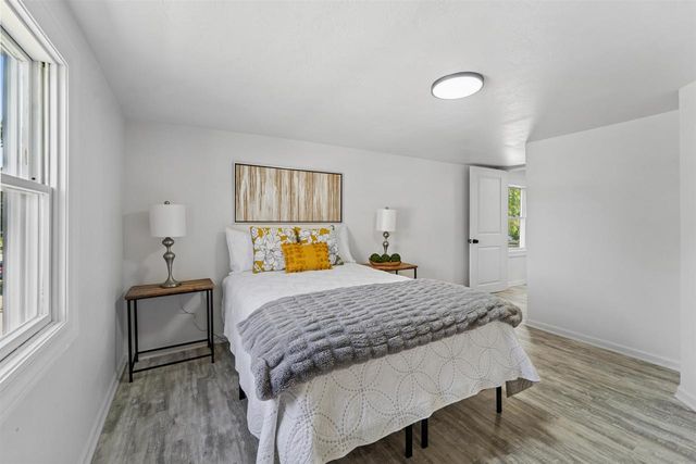 521 E 2ND STREET, Kimberly, WI 54136