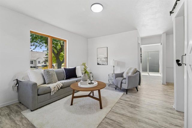 521 E 2ND STREET, Kimberly, WI 54136