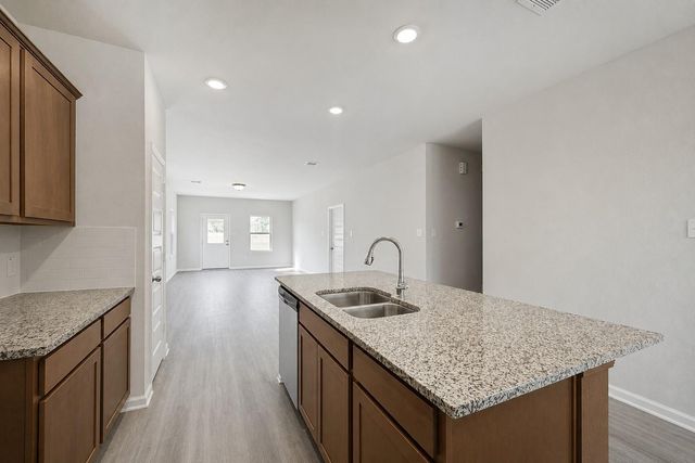 1929 N Riverside Circle, Dayton, TX 77535