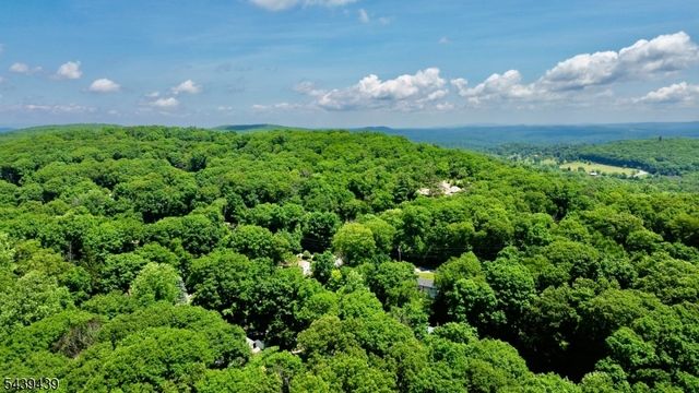 1 Appleseed Rd, Vernon Twp., NJ 07461