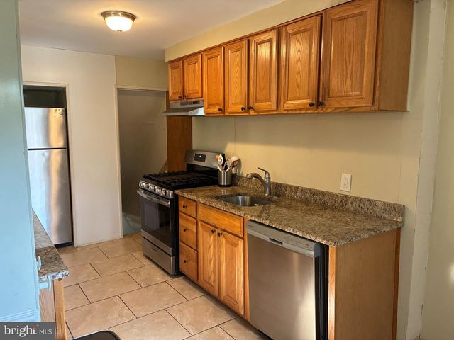 1505 RIDLEY AVE, Chester, PA 19013