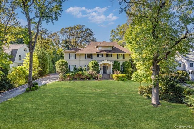 31 Howell Avenue, Larchmont, NY 10538