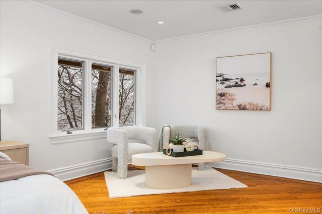 31 Howell Avenue, Larchmont, NY 10538