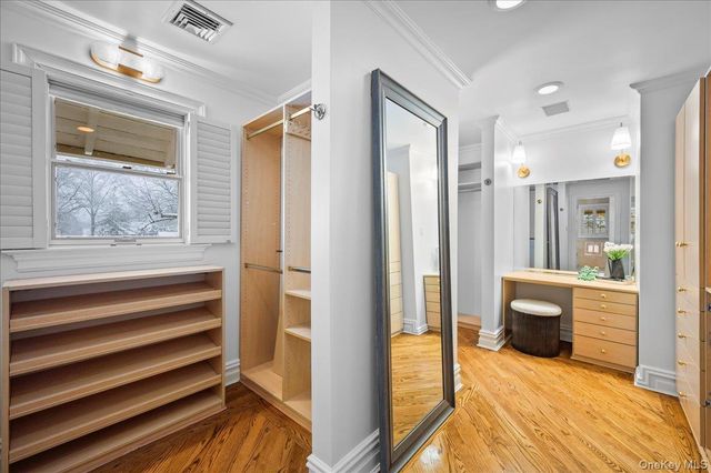 31 Howell Avenue, Larchmont, NY 10538