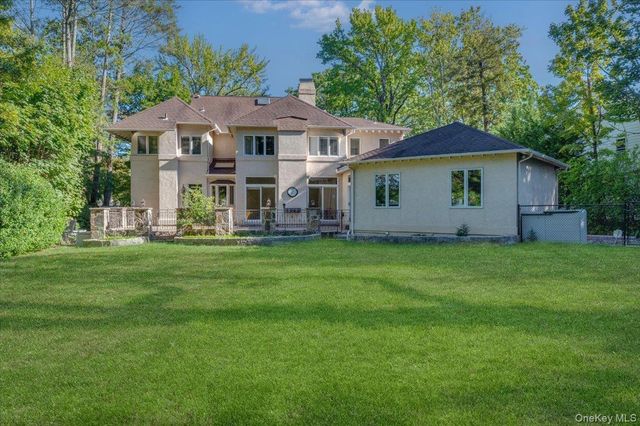 31 Howell Avenue, Larchmont, NY 10538