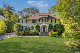 31 Howell Avenue, Larchmont, NY 10538