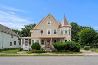 52 Chestnut Street, Rochester, NH 03867