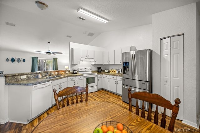 7090 SE 124th Lane, Belleview, FL 34420