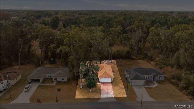 7090 SE 124th Lane, Belleview, FL 34420