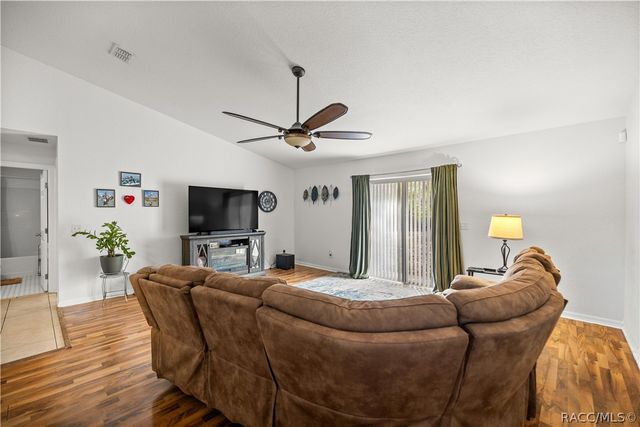 7090 SE 124th Lane, Belleview, FL 34420