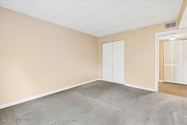 3507 Lodge Ln 316, Louisville, KY 40218