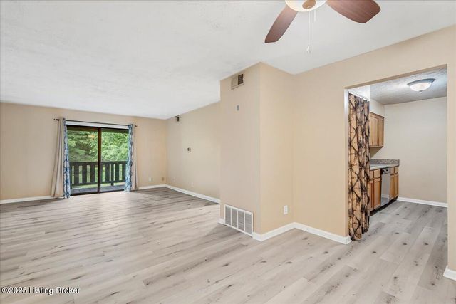 3507 Lodge Ln 316, Louisville, KY 40218