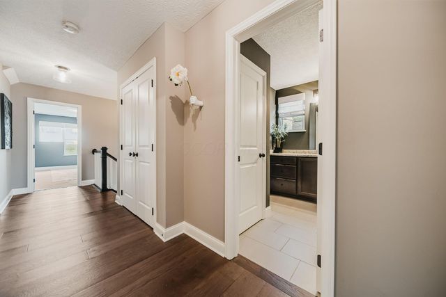 5228 Estuary Lane, 13B, Dublin, OH 43016