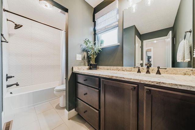 5228 Estuary Lane, 13B, Dublin, OH 43016