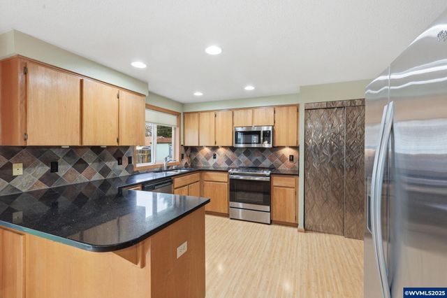 19235 SW Durell Ct, Beaverton, OR 97003