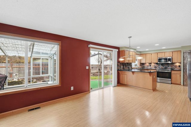 19235 SW Durell Ct, Beaverton, OR 97003