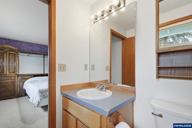 19235 SW Durell Ct, Beaverton, OR 97003