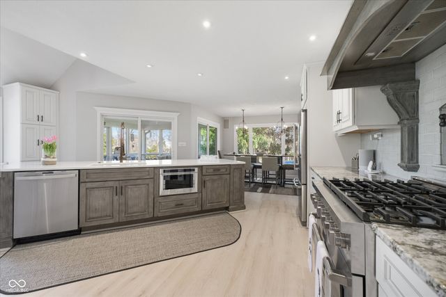 21187 Westbay Circle, Noblesville, IN 46062
