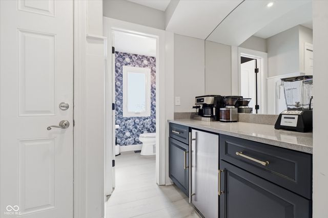 21187 Westbay Circle, Noblesville, IN 46062