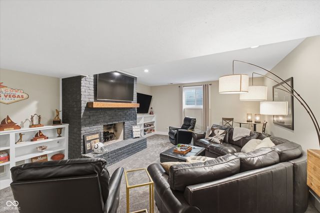 21187 Westbay Circle, Noblesville, IN 46062