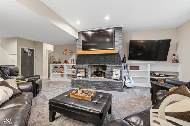 21187 Westbay Circle, Noblesville, IN 46062