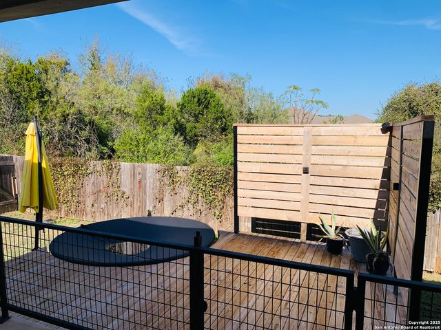 5677 Cross Over, New Braunfels, TX 78132