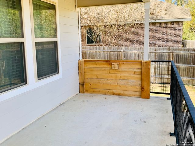 5677 Cross Over, New Braunfels, TX 78132