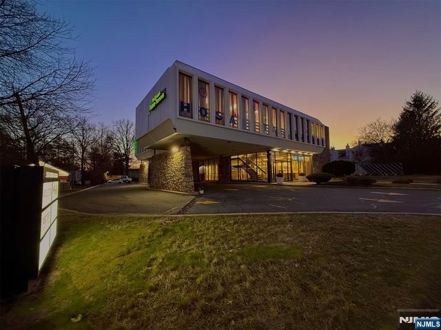 350 Madison Avenue, Cresskill, NJ 07626
