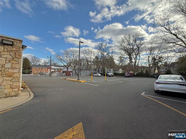 350 Madison Avenue, Cresskill, NJ 07626