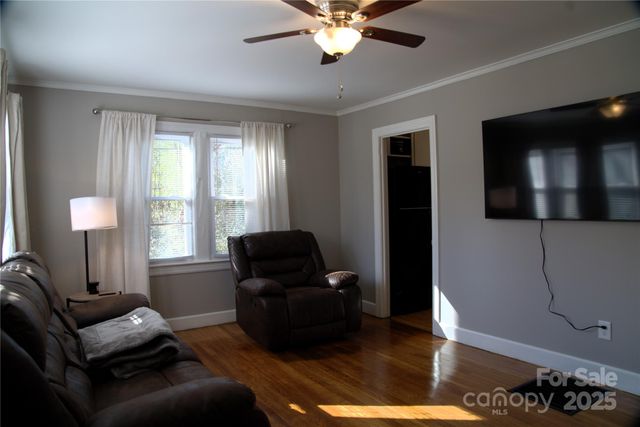 748 W 2nd Street, Lincolnton, NC 28092